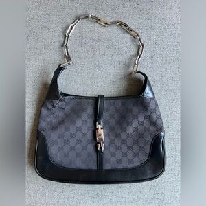 Gucci Jackie monogram with chain strap
